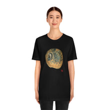 Load image into Gallery viewer, Moon Snail Shell Black &amp; Rust Apical | Unisex Ringspun Short Sleeve T-Shirt
